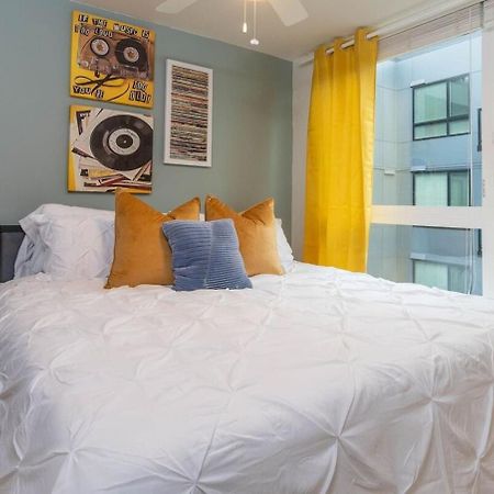 Self Check-In-Washer-Dryer-4Ksmart Tv-King Bed-Gym Tacoma Exterior photo