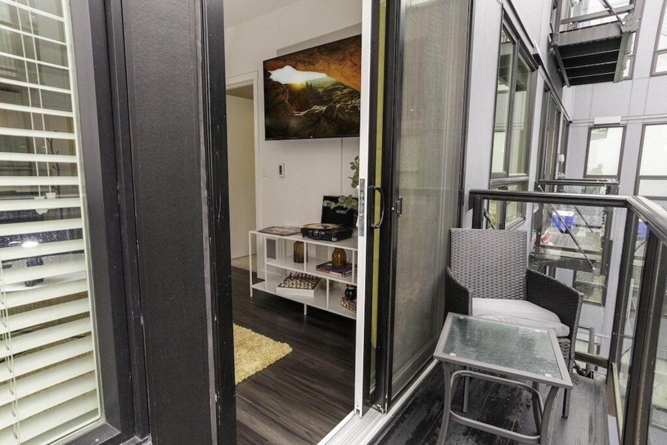 Self Check-In-Washer-Dryer-4Ksmart Tv-King Bed-Gym Tacoma Exterior photo