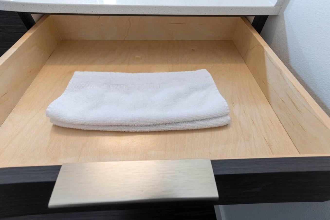 Self Check-In-Washer-Dryer-4Ksmart Tv-King Bed-Gym Tacoma Exterior photo