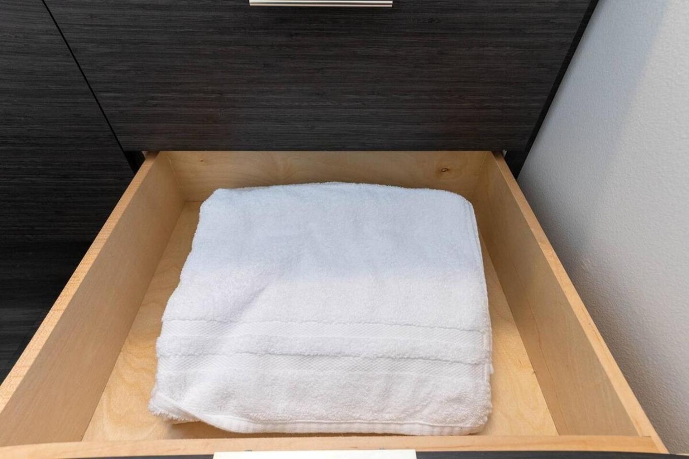 Self Check-In-Washer-Dryer-4Ksmart Tv-King Bed-Gym Tacoma Exterior photo